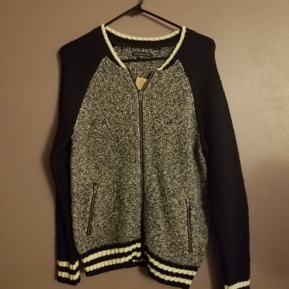 American eagle zip up sweater